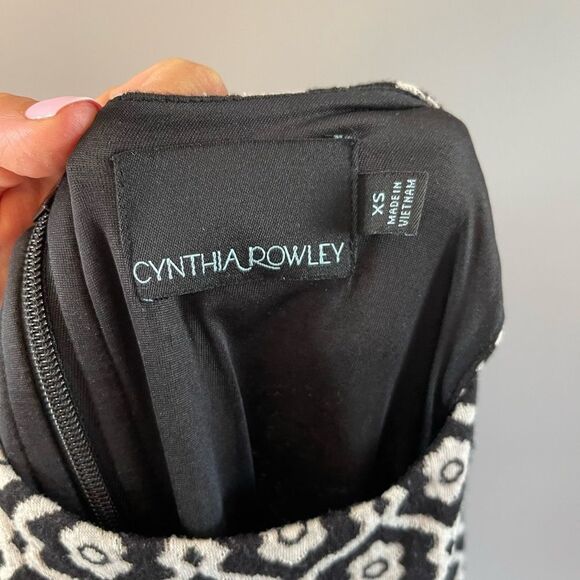 Cynthia Rowley Sleeveless Fit & Flare Textured Floral Geometric Dress || SZ XS - Picture 12 of 13